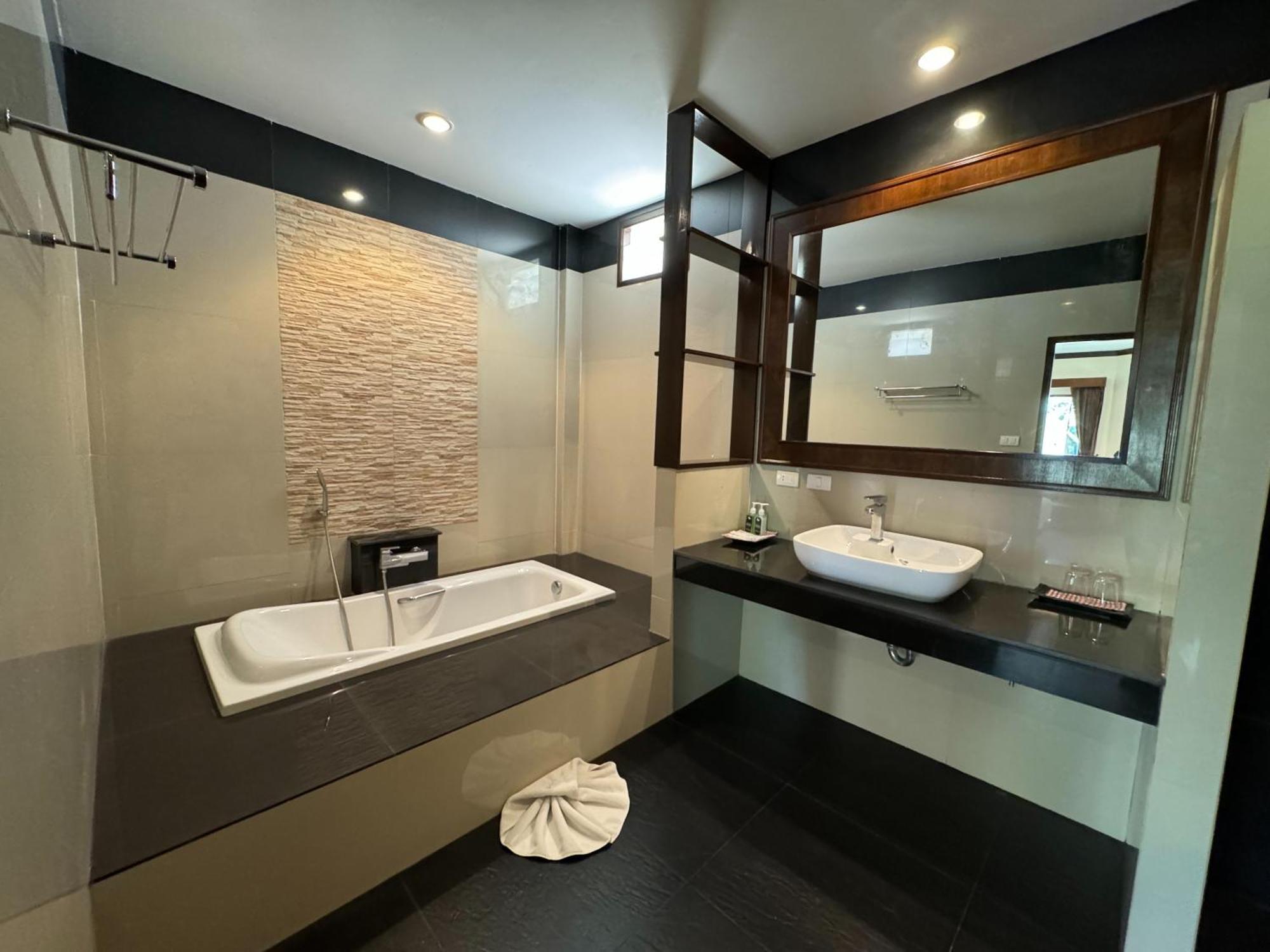 Beach Bungalow At Lanta Resort เกาะลันตา ภายนอก รูปภาพ
